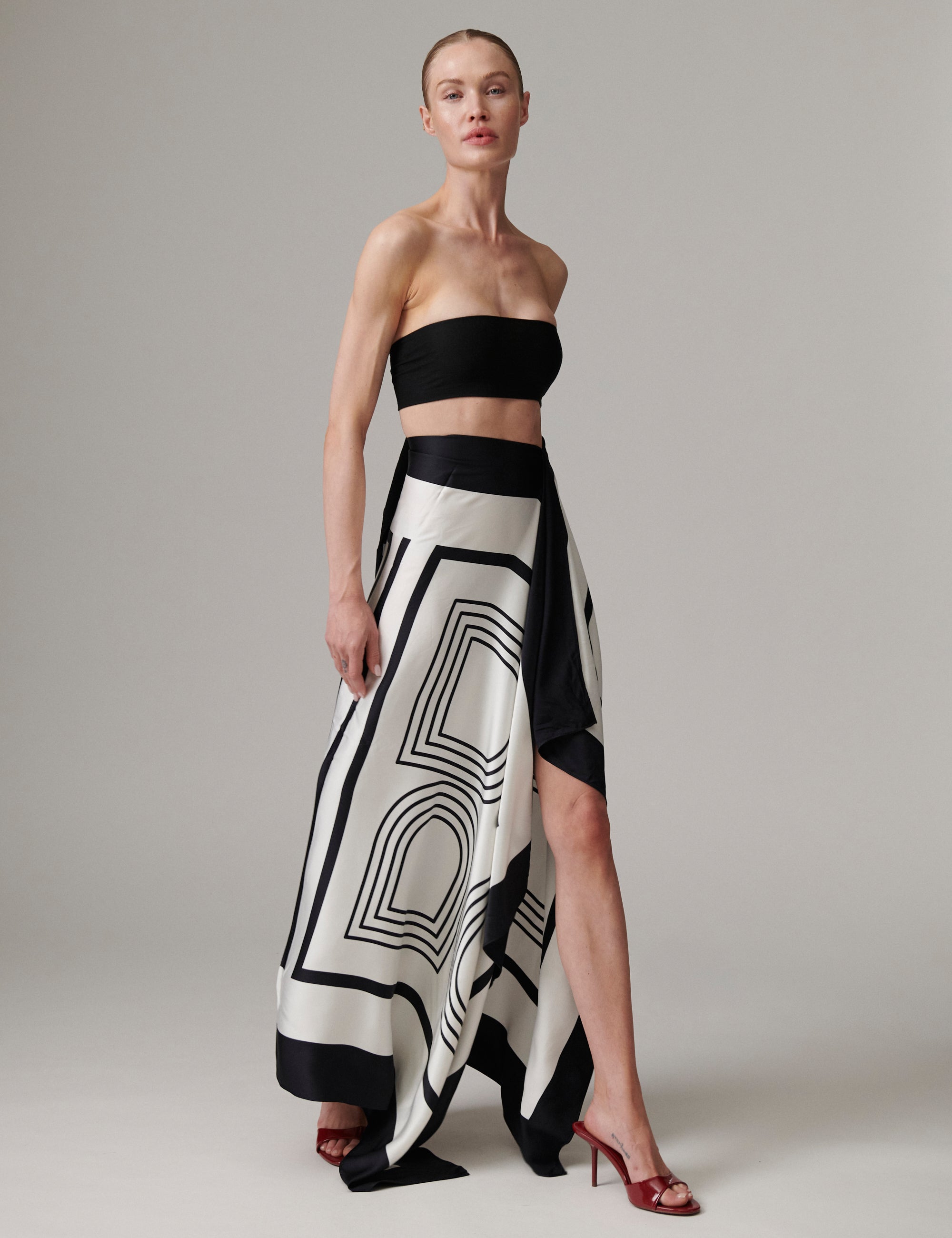 DAY Birger ét Mikkelsen SARY- FLUID VISCOSE - TØRKLÆDE Tørklæde 190303 Black