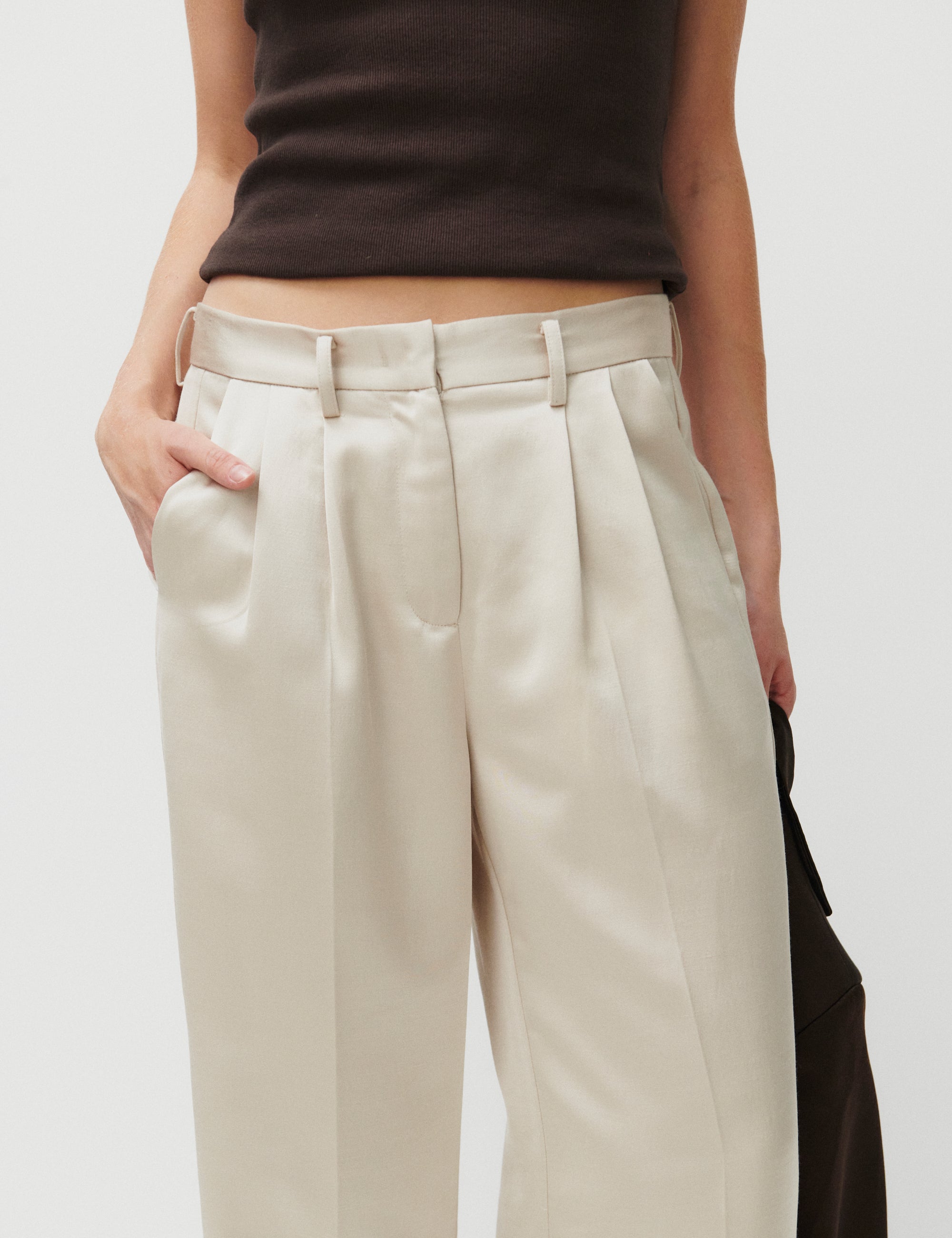 2NDDAY 2ND Mille - Shiny Suiting Pants 141106 Peyote